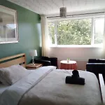 1 Luxurious Double Bedroom With Private Shower